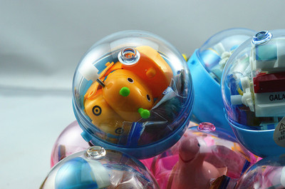 兒童玩具批發 發條移動玩具 神奇玩具糖13個一桶約凈含量約657克